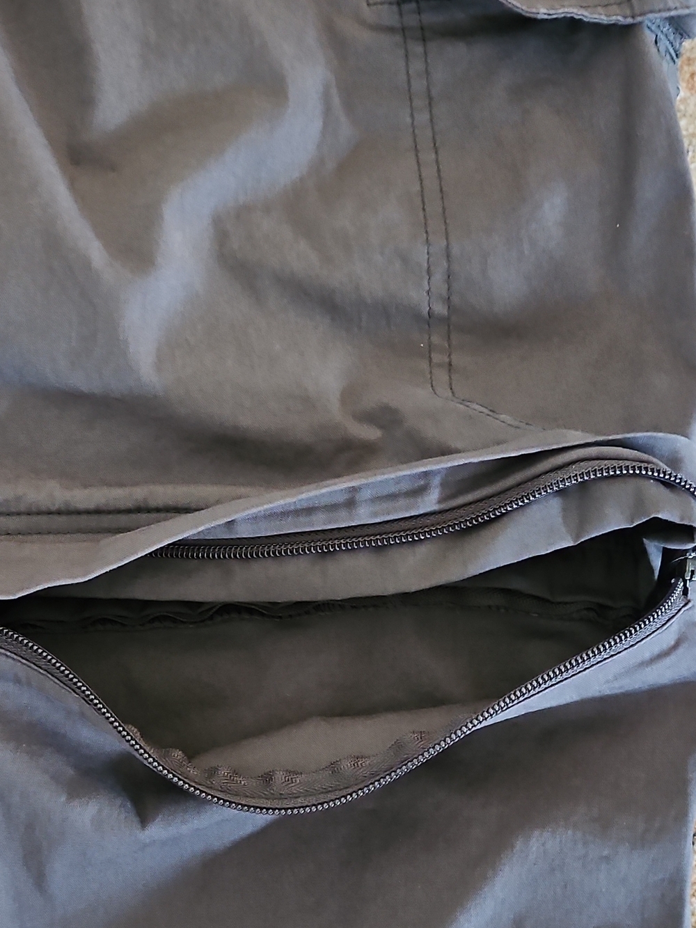 BC Clothing Co. Gray Convertible Zip-Off Hiking Pants w/ Belt Cotton XL x 32 - Picture 5 of 5